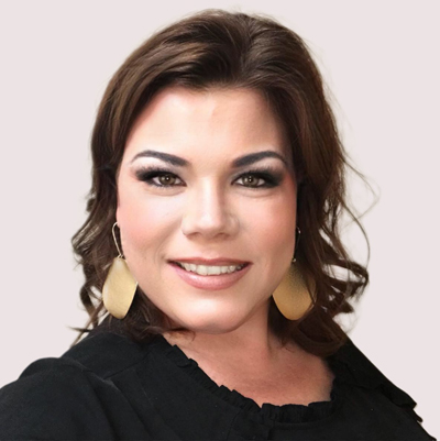 Headshot of Kelly Donnelly